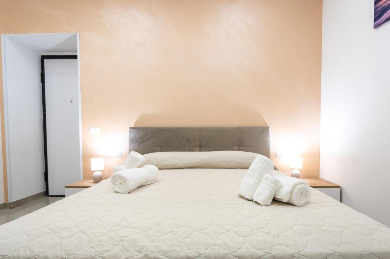 Napul'E B&B Boscotrecase Buitenkant foto