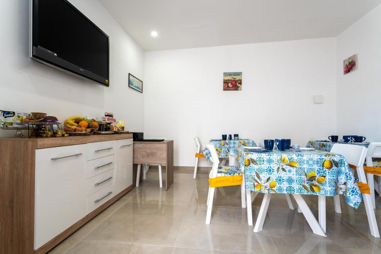 Napul'E B&B Boscotrecase Buitenkant foto